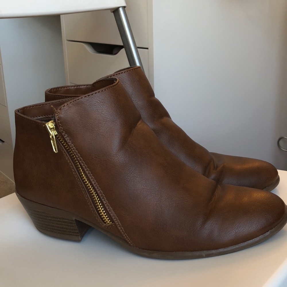 Brown zippered booties